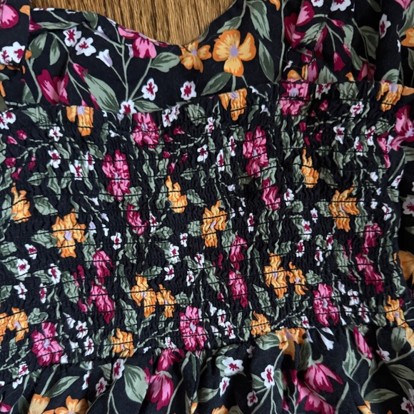 Old Navy Floral Dress - women’s size small - black and colorful floral - Picture 7 of 7